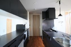 【ナイトウタカシ】