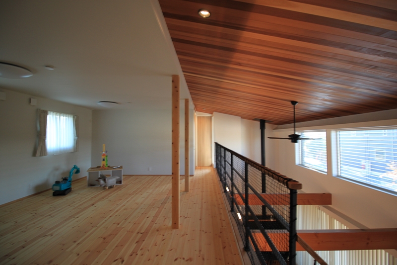 将来子供部屋になる空間は子供が暴れ回れるゆとりがあります。