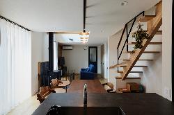 【ナイトウタカシ】