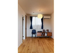 【ナイトウタカシ】