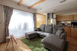 【ナイトウタカシ】