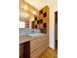 【ナイトウタカシ】