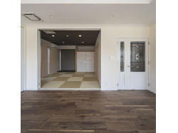 【ナイトウタカシ】