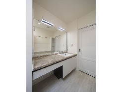 【ナイトウタカシ】