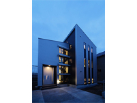 半地下スキップフロアーの家