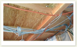 天井の内部にも配線が通る