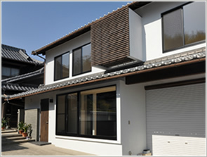 実家の空きスペースを活用古い農機具倉庫とは思えない快適な住まいになりました！ 