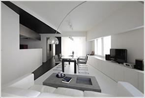 「部屋を広く、生活感を極力なくす、というオーダーに真摯に応えたプランに大満足です」