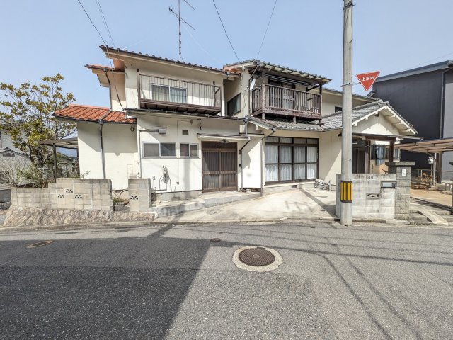 広島市東区牛田新町３丁目