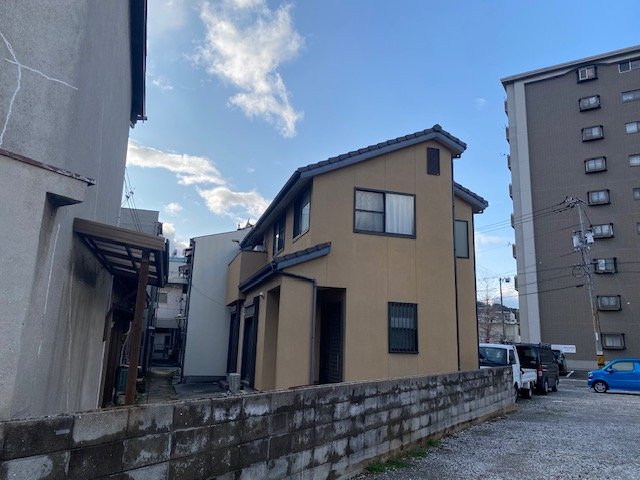 広島市東区曙２丁目