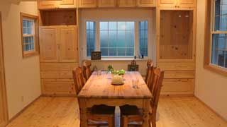 自然素材に大容量の壁面収納／施工費用：1400万円