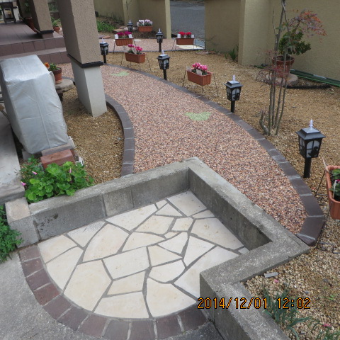 玄関アプローチ