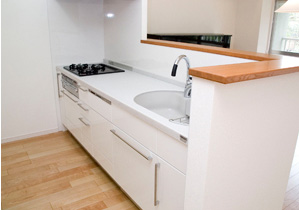 キッチン内は機能的ですっきりした空間にしました