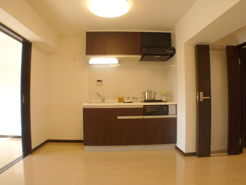 リビング・ダイニングと一体化したリビング。開放感たっぷりです