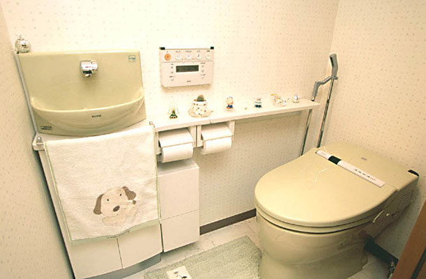 爽やかに使えるようになったトイレ。最新の設備が導入されています。