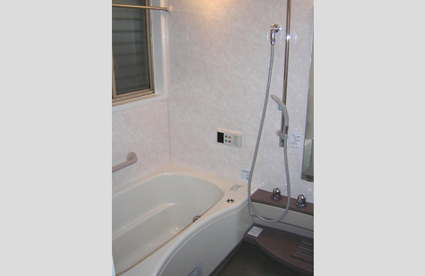 在来工法のタイル式浴室をユニットバスへ