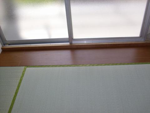 畳を新しくした上で、襖・網戸を張り替え、クロスも張り替えました。