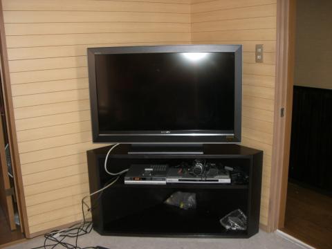 リフォーム時に、一緒にテレビ台を作り設置しました。