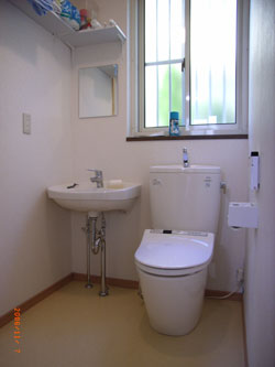 トイレは省エネタイプの最新式のものを設置しました。