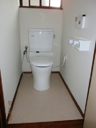 シンプルかつ機能性抜群のトイレ