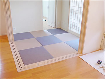 畳はグレーとピンクの模様に配し、LDKとマッチした和室の仕上がりとなりました。 