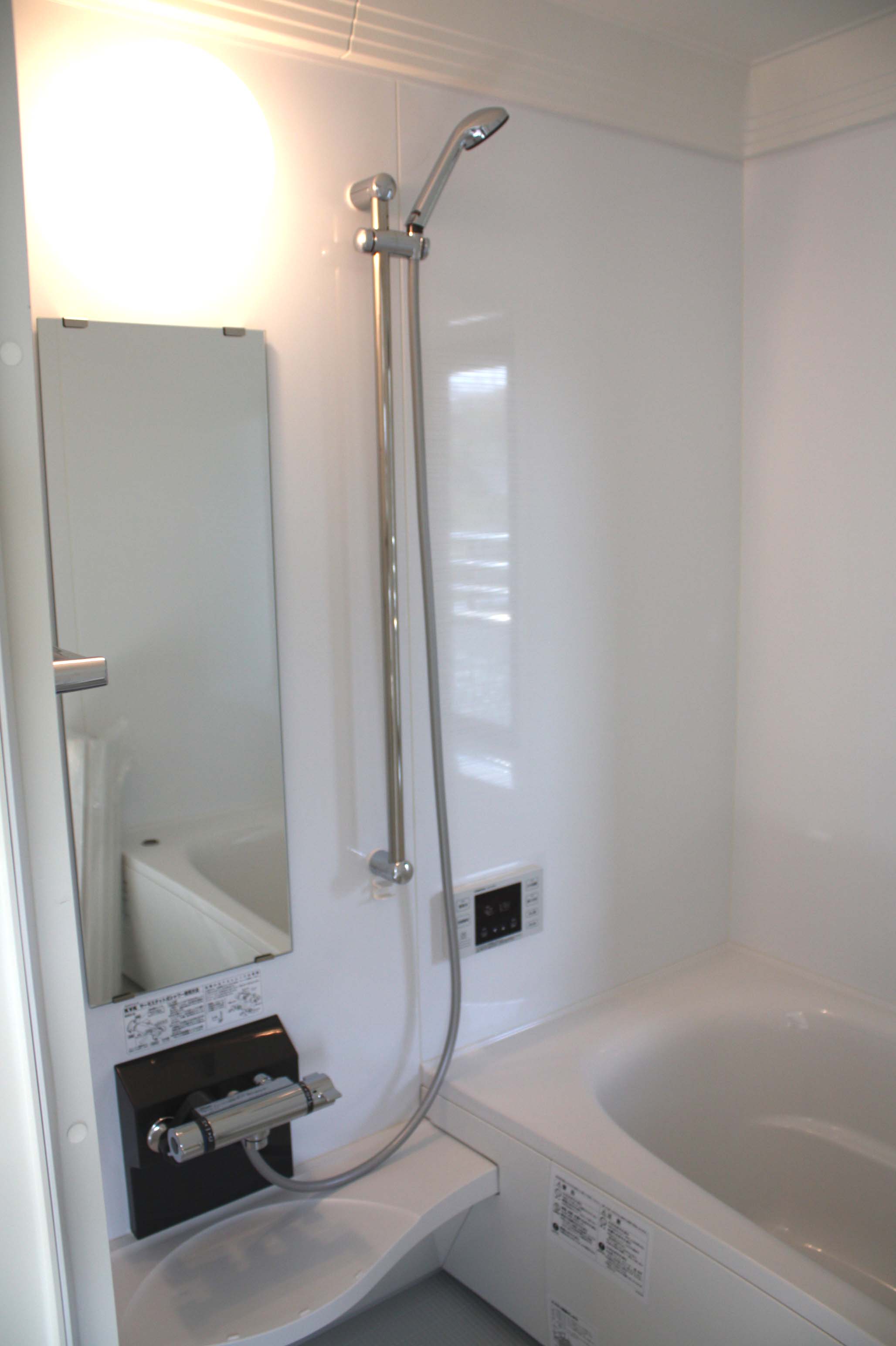 スゴピカ素材でとても美しいツヤで傷も付きにく汚れをはじきます