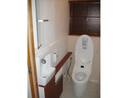 手洗いカウンターを設置、広くなったトイレ