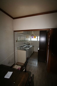 光が入らず、暗い印象でした。