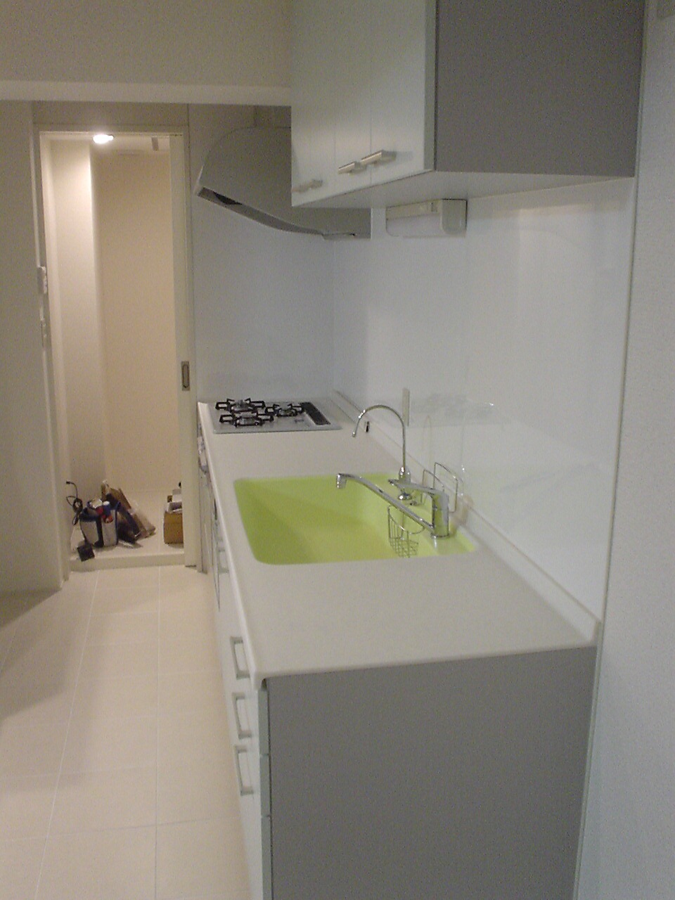 キッチンの奥にパントリーを設置。動線に無駄がなく、スッキリ。