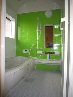 グリーンのワンポイントが新鮮です。