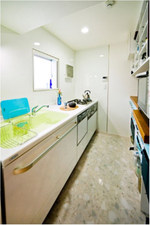 キッチンは家事効率を考慮し、食器洗い乾燥機を設置
