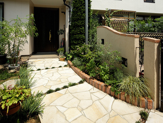 ガーデニングのグリーンが、活き活きしています。