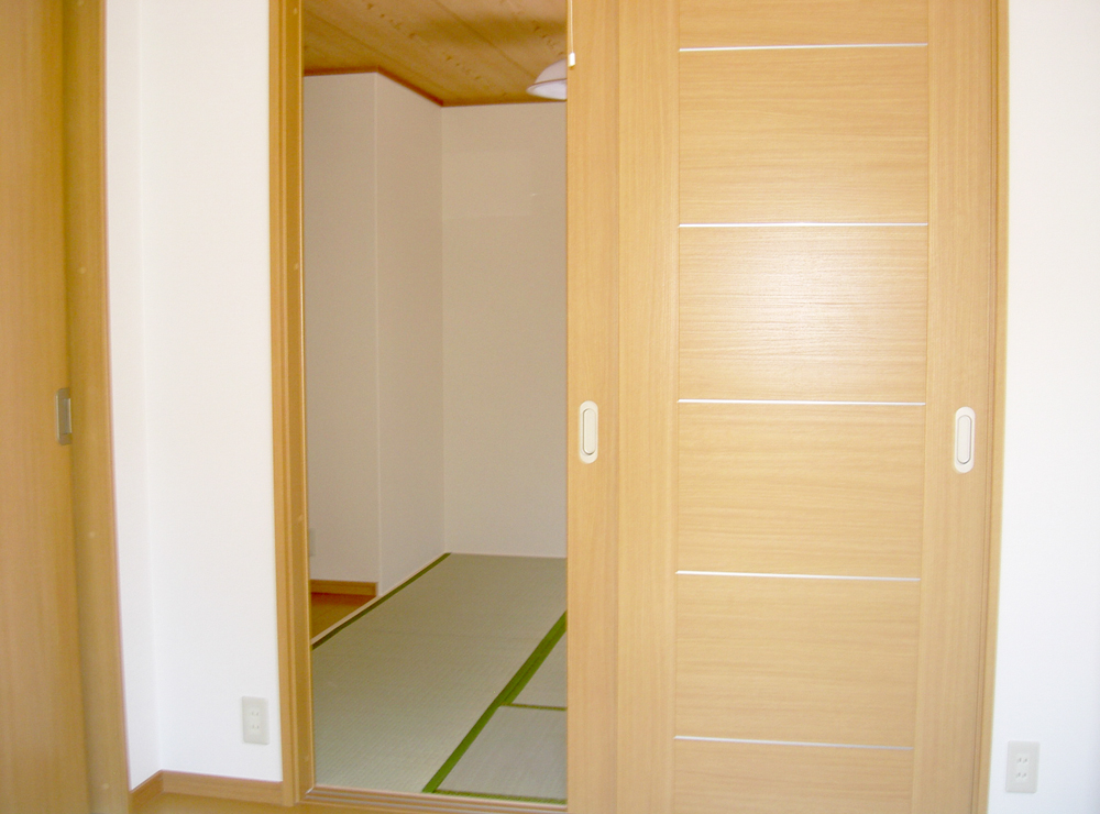 和室と洋室へ変更しました。