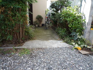 浄化槽の設置が必要なお住まいでした。