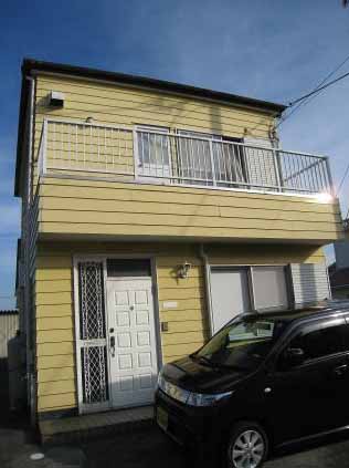 シリコン塗料を塗る前の様子です。