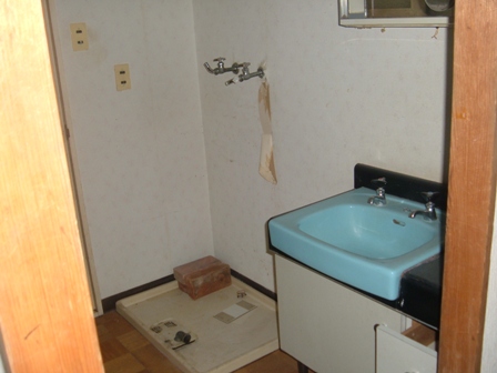 洗面施工前