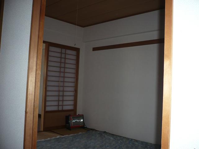 和室をコンパクトにリビングを広く。