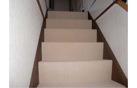 階段のカーペット張替えとトイレ交換工事