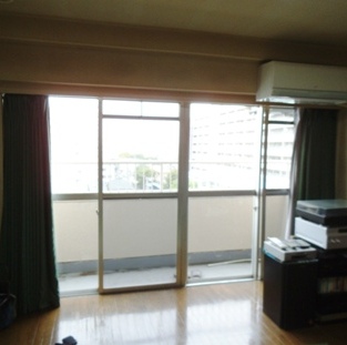 既存サッシは単板ガラスサッシです