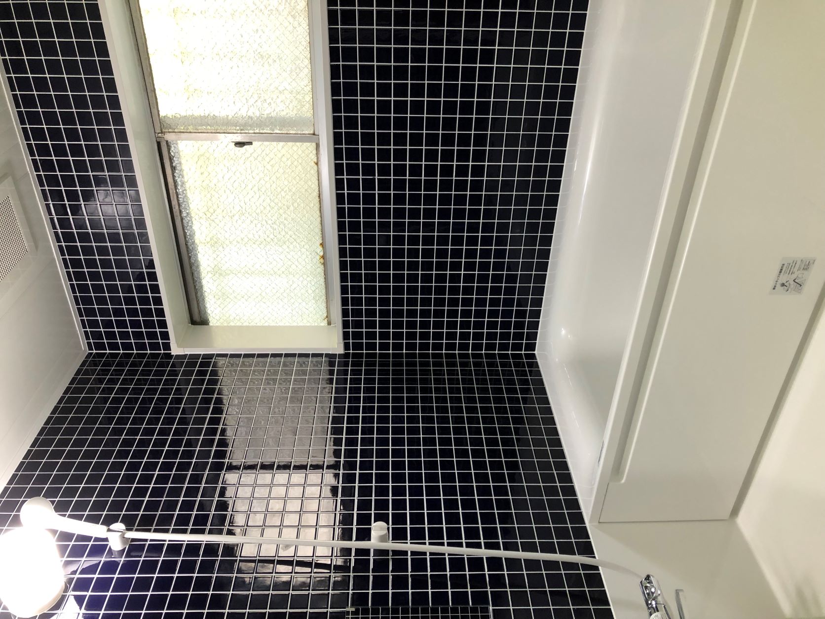 江戸川区浴室お風呂リフォーム。モザイクタイルが映えるハーフユニット