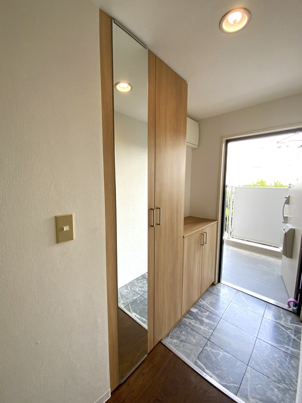 収納力抜群のマンションの玄関収納工事 工事後