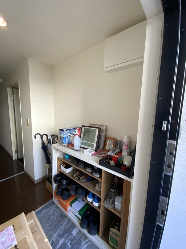 収納力抜群のマンションの玄関収納工事 工事前