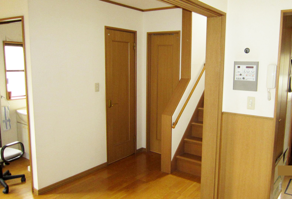 廊下内装・ドア新設と和室を洋室へ改装