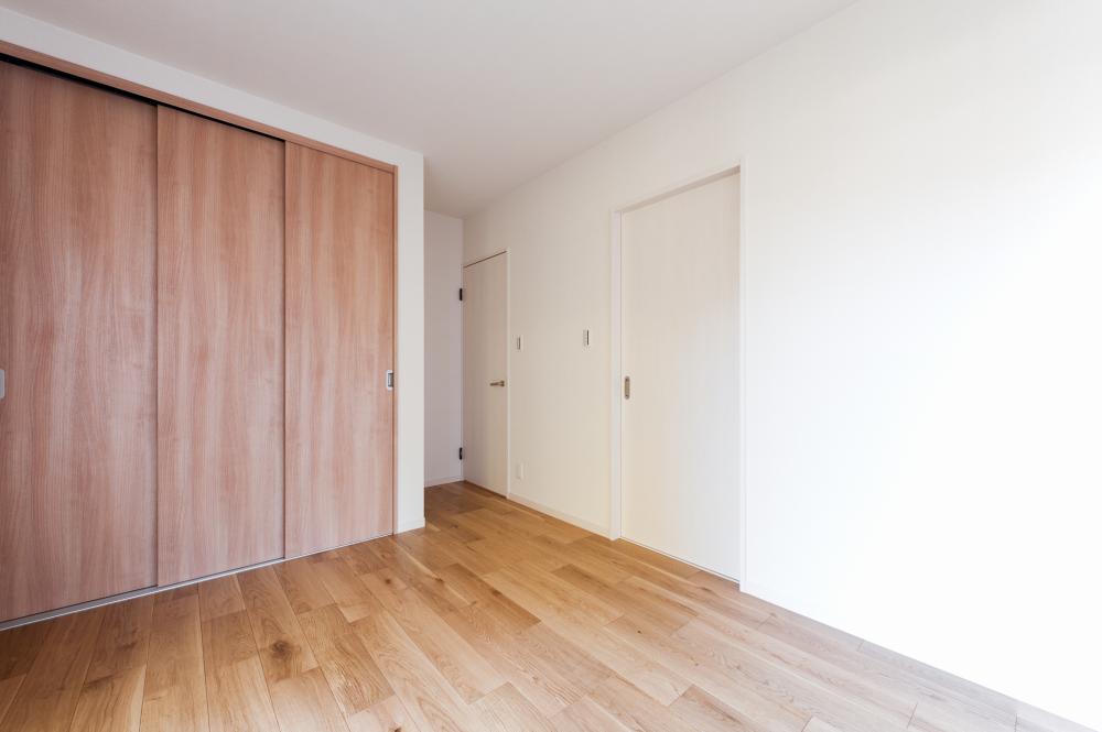 もう一つの洋室も、大型クローゼット完備