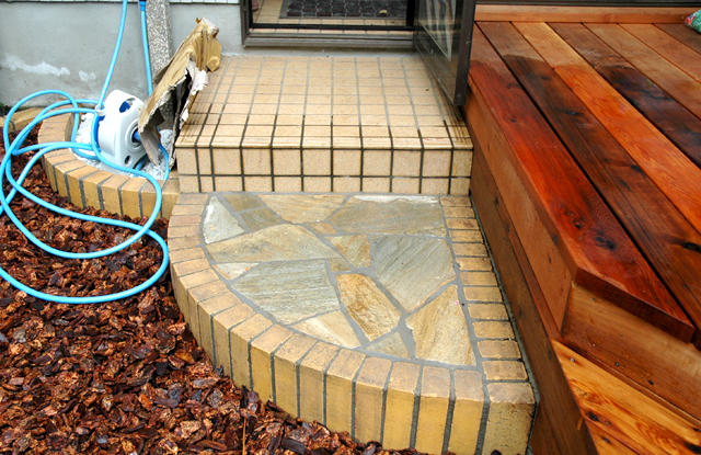 余ったレンガを利用しておしゃれに