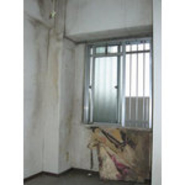 寝室は結露だらけで苦労されていたそうです。