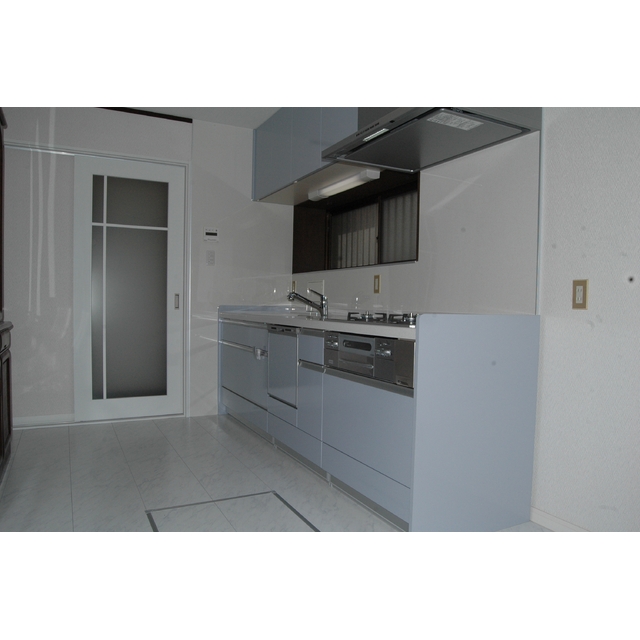 古い流し台のイメージを一新しました。