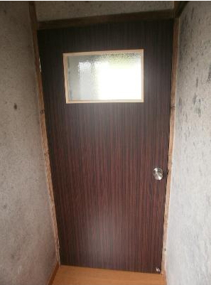 建具工事の造作で作った浴室ドア