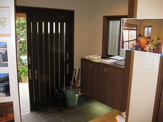 カバー工法の玄関扉