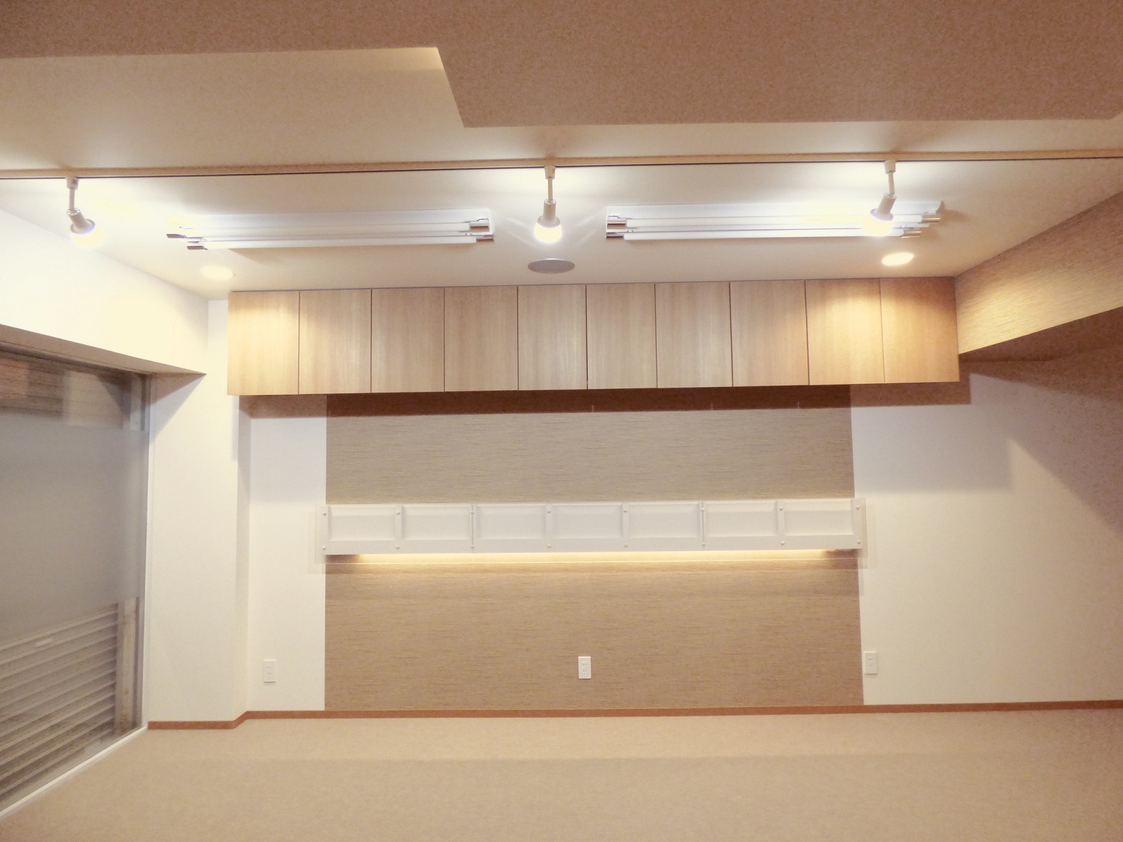 LEDライティングレールを点灯した状態